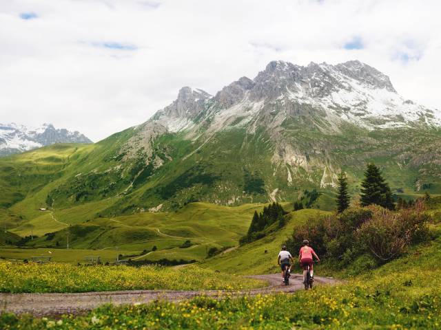Bike Urlaub in den Bergen im Burg Hotel Lech